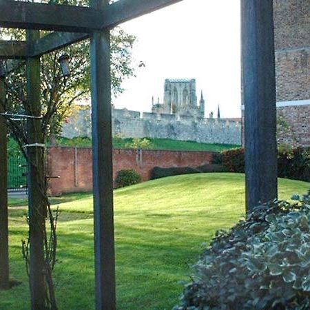 The Feversham York Exteriér fotografie